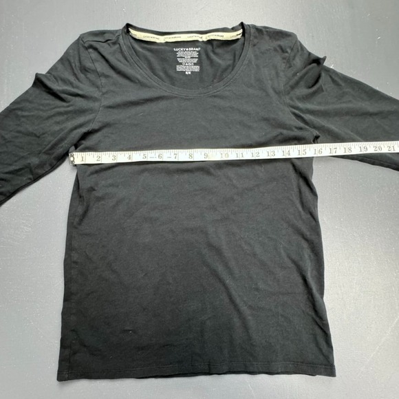 Lucky Brand Black Long Sleeve Tee Shirt Women's Medium Black Soft Casual Basics - Picture 4 of 7